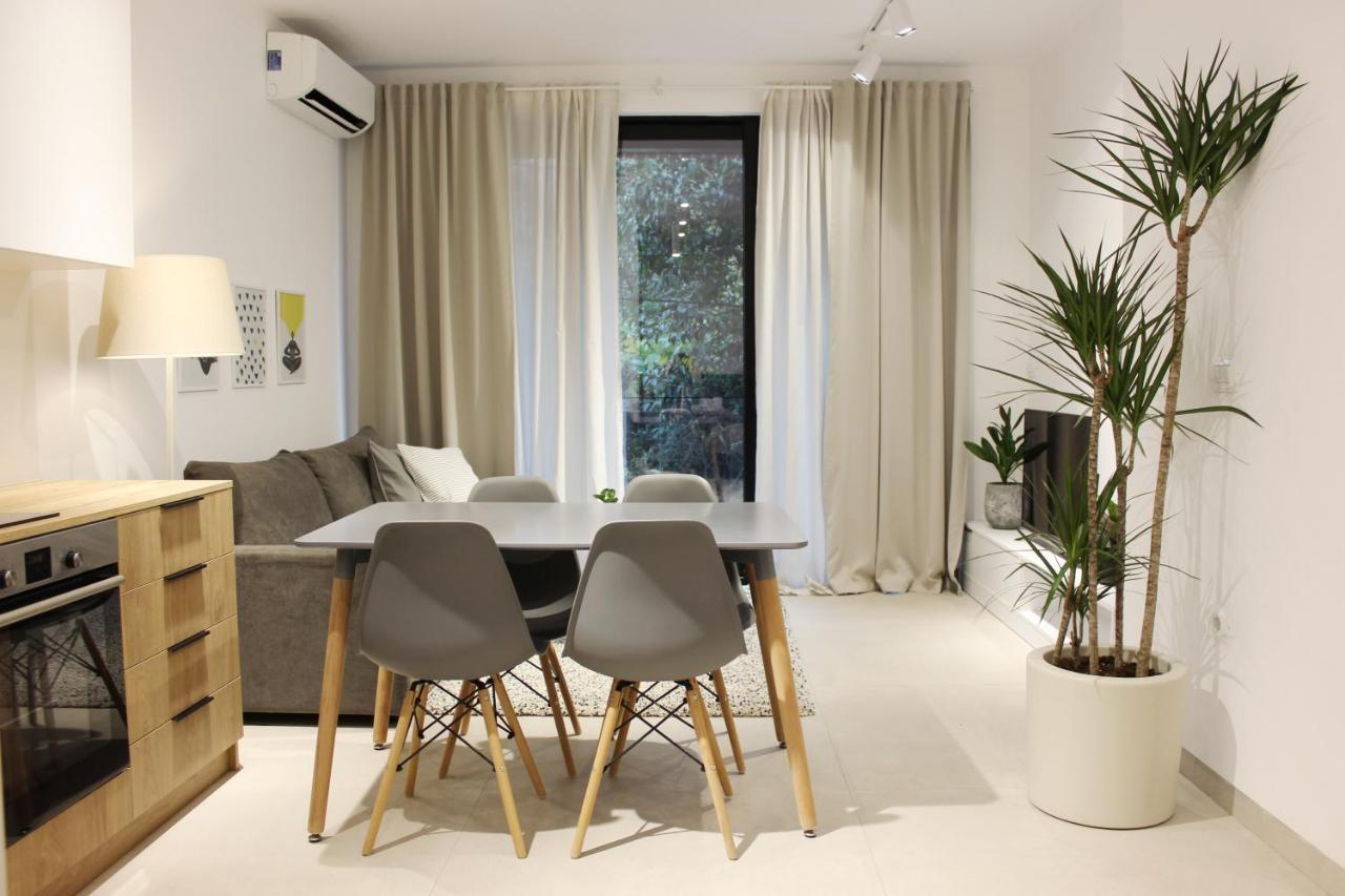 Collective Urban Villa In Tirana Exterior foto