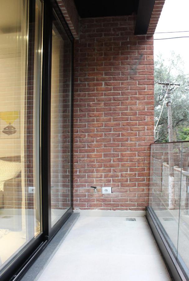 Collective Urban Villa In Tirana Exterior foto
